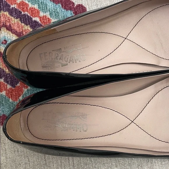 Salvatore Ferragamo Varina Flats - Picture 5 of 10